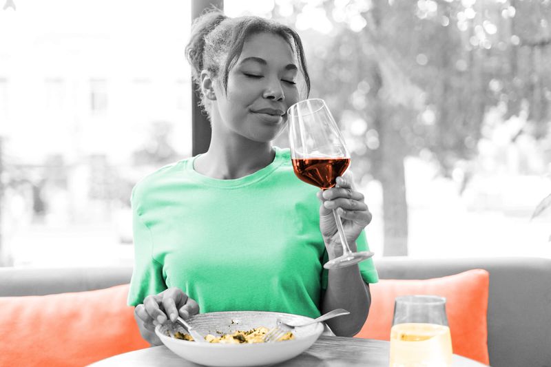 5 Tricks Restaurants Use To Get You To Spend More